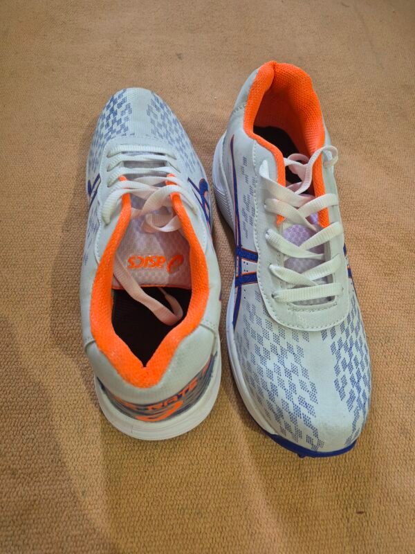 ASICS Cricket Shoes, Bowling Spikes